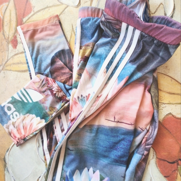 ADIDAS x Farm RIO Collectible Lotus Gorgeous Floral 3 Stripes Logo Leggings S - Picture 16 of 16